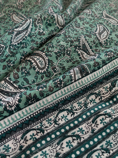 CROFF 100% Pure Cotton King Size Jaipuri Printed Bedsheet with 2 Pillow Covers | Soft & Breathable | 93 × 108 Inches | Sage Green Paisley Floral